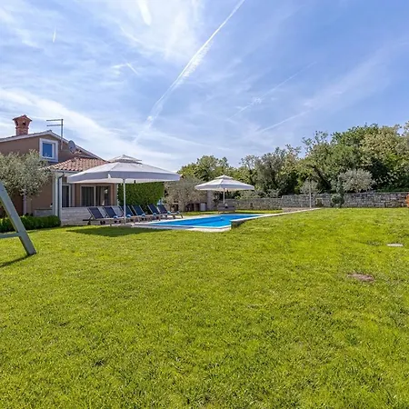 Ruza Villa Selina