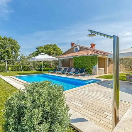 Ruza Villa *